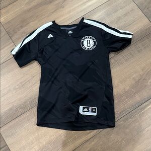 Adidas Kids Black and White Brooklyn Nets fan top